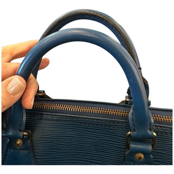 LOUIS VUITTON Speedy 30 Blue Epi Leather Boston Hand Bag Purse - Picture 12 of 15